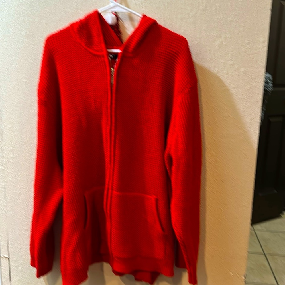 Torrid zip up hooded sweater perfect color for Christmas size 5x